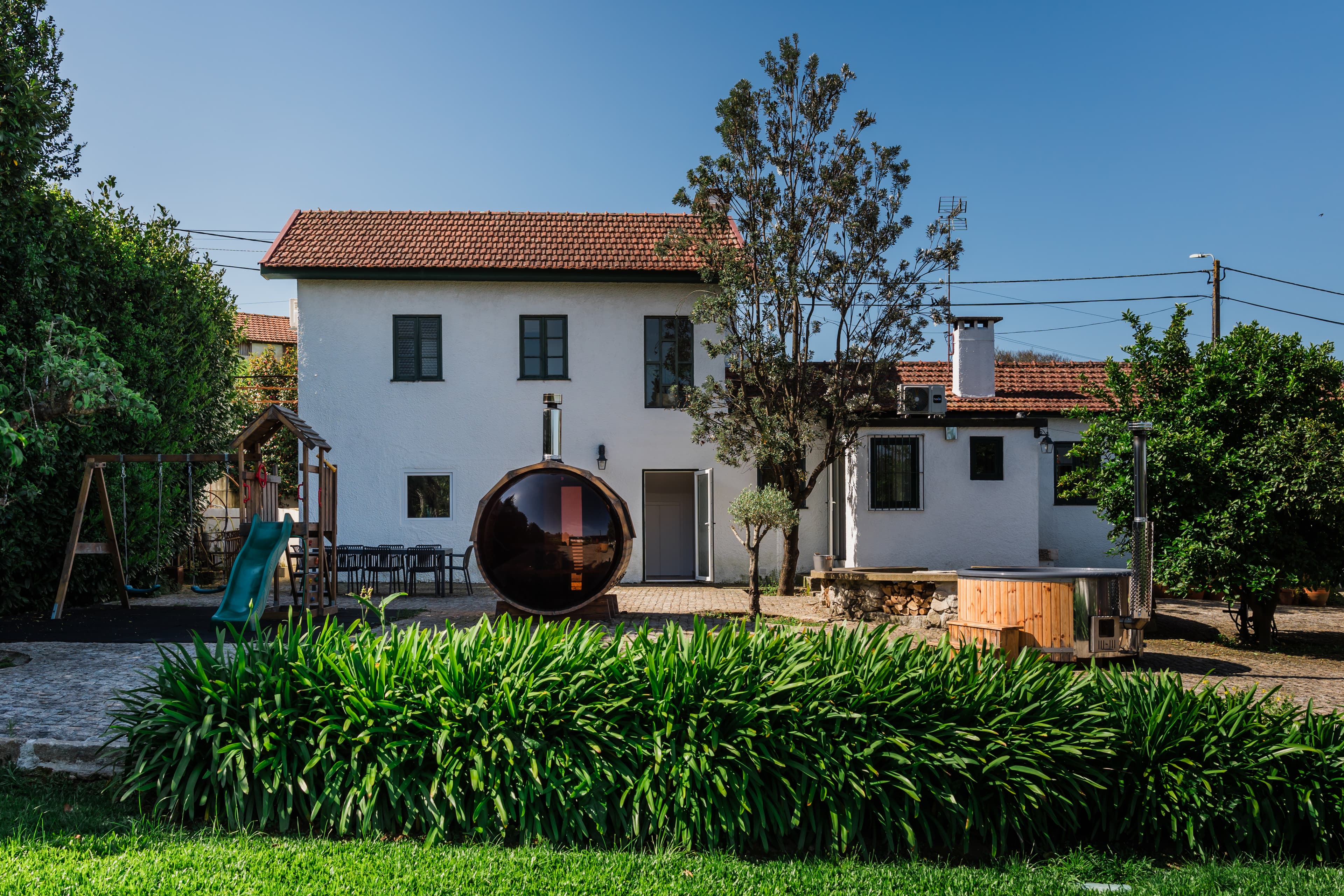 Sauna barrel no jardim